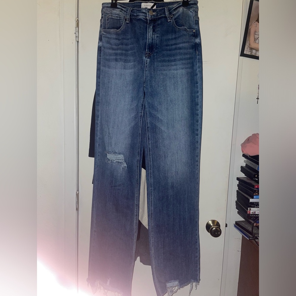 womens nwot high rise 11/30 risen Distressed Blue Jeans